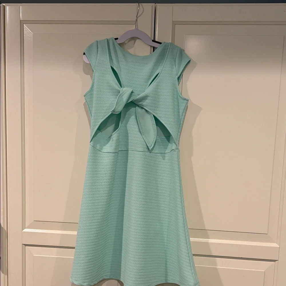 KIDS Size :14 Mint Green Cap Sleeve Dress- New without tags - Picture 3 of 3